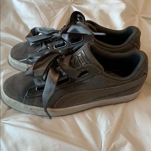 Puma suede heart gray